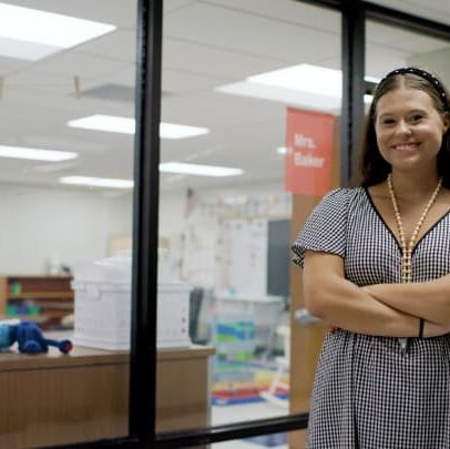 Professores buscam bicos para complementar renda em meio a baixos salários