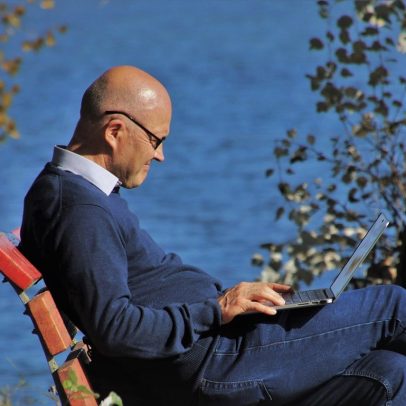 O impacto das velocidades aceleradas de vídeos online no funcionamento do cérebro