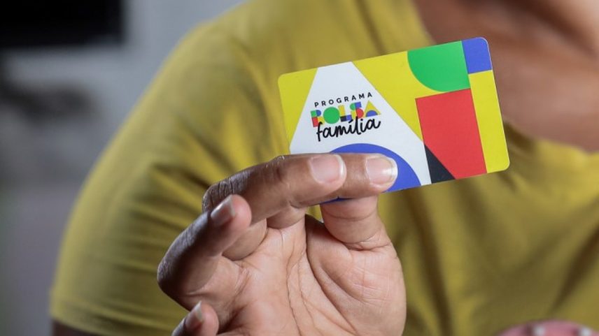 Cartão do Bolsa Família (Foto: Roberta Aline / MDS)