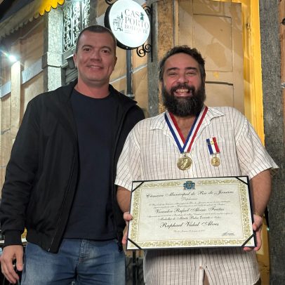 Raphael Vidal é homenageado com a medalha Pedro Ernesto no Casa Porto