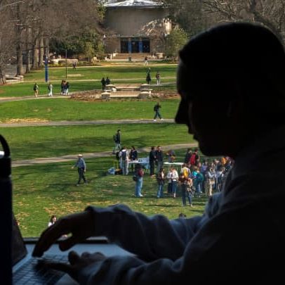 Mudanças no plano de empréstimos estudantis podem deixar alunos sem opções acessíveis