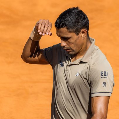 Monteiro vence no qualificatório de Kitzbuhel em estreia emocionante