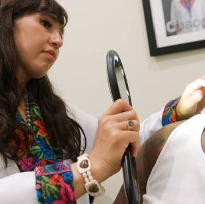 Dermatologista investe R$ 180 mil em licença e fatura R$ 870 mil em um ano