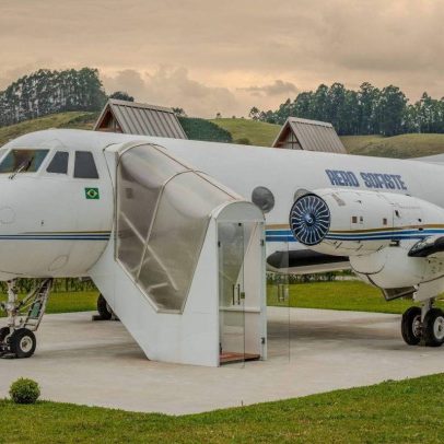 Avião vintage se transforma em suíte de luxo em pousada capixaba