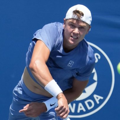 Rune se prepara para enfrentar Sinner e Alcaraz em grandes desafios no tênis