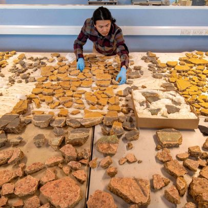 Arqueólogos reconstroem afrescos romanos de 1.800 anos com milhares de fragmentos