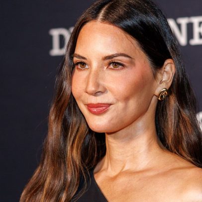 Mãe de Olivia Munn também enfrentou câncer de mama, revelando riscos genéticos