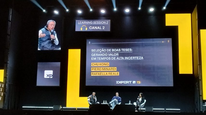 Painel de gestores de private equity na Expert XP 2025, com Chu Kong e Piero Minardi (Foto: InfoMoney)