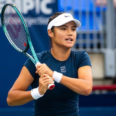 Raducanu celebra vitória em grande fase no circuito de tênis