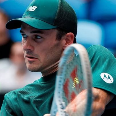 Tommy Paul compartilha alegria ao anunciar seu noivado nas redes sociais