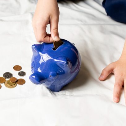 Planejamento financeiro ajuda a juntar R$ 30 mil em um ano com simulações práticas