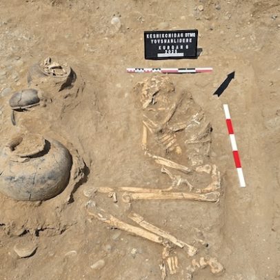Tumba de guerreiro de 3.800 anos é descoberta no Azerbaijão