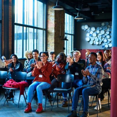 Varejista promove capacitação de colaboradores com nova plataforma de conteúdos