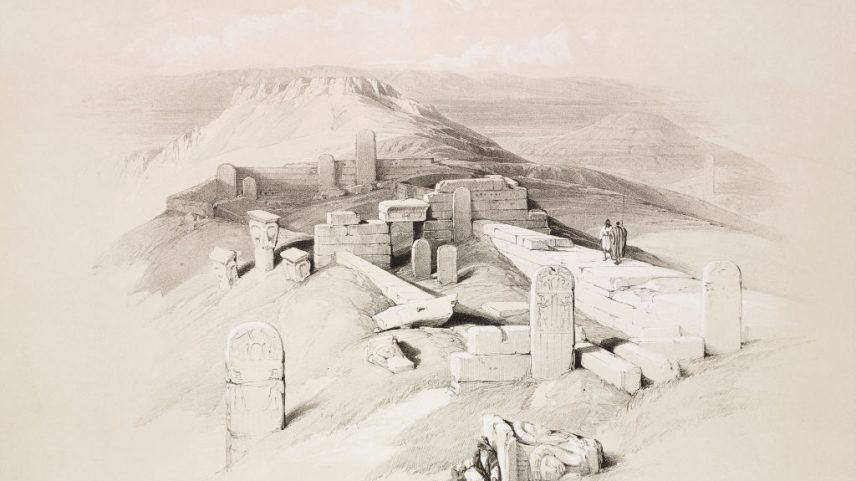 Ruínas do antigo templo egípcio de Serabit el-Khadim, Gebel Garabe, Sinai, Egito, gravura de A Terra Santa, Síria, Idumeia, Arábia, Egito e Núbia, Volume III, litografias de Louis Haghe a partir de desenhos de David Roberts, Londres, 1849. (Foto: De Agostini via Getty Images)