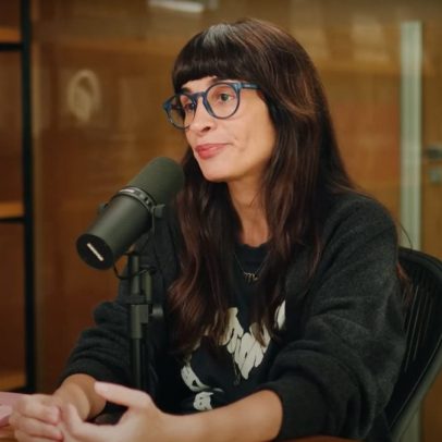 Camila Fremder se torna meme ao confundir podcasts e revela ligação com Rita Lee