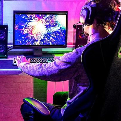 Descubra os melhores acessórios para jogos de corrida e sinta-se um piloto profissional