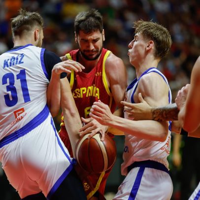 Espanha reencontra o caminho da vitória contra a República Checa