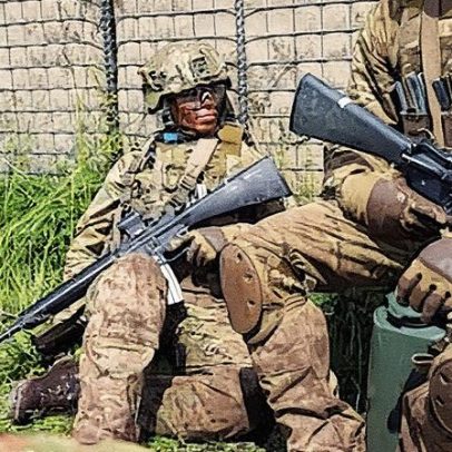 Europa reativa serviço militar em resposta à ameaça de Putin