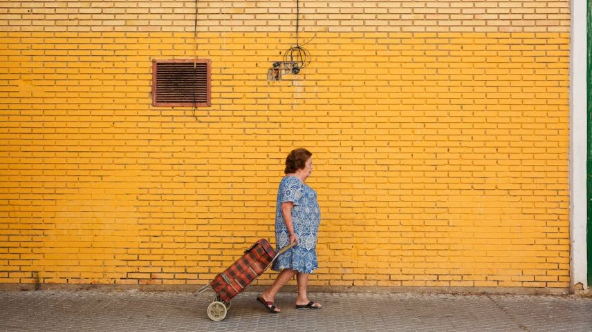 Juana Ruiz, em um momento do documentário 'Ellas en la ciudad'. (Foto: Bea Hohen)