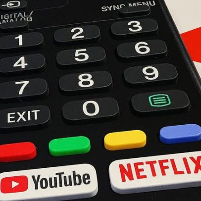 Sete em cada dez brasileiros das classes A, B e C assinam serviços de streaming