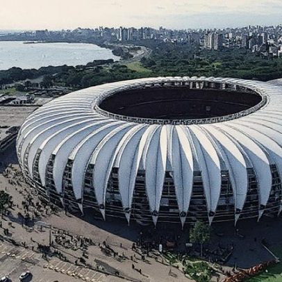 Internacional e Fortaleza se enfrentam no Brasileirão; veja onde assistir e escalações