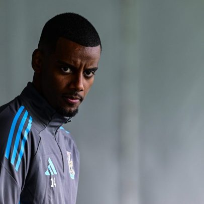 Isak se torna símbolo de incerteza na temporada do Newcastle United