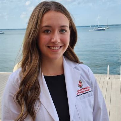 Novos limites de empréstimos estudantis prejudicam futuros médicos, afirma AMA