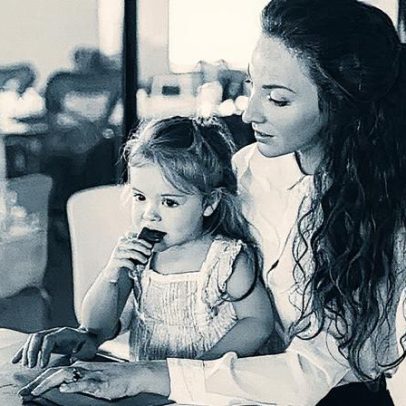 Fundadora de aplicativo de cuidados infantis compartilha lições de maternidade