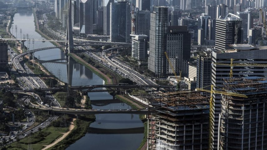 Medida do governo estabelece imposto de 5% a partir do ano que vem sobre os rendimentos de títulos que antes eram isentos para pessoas físicas. (Foto: Paulo Fridman/Bloomberg)