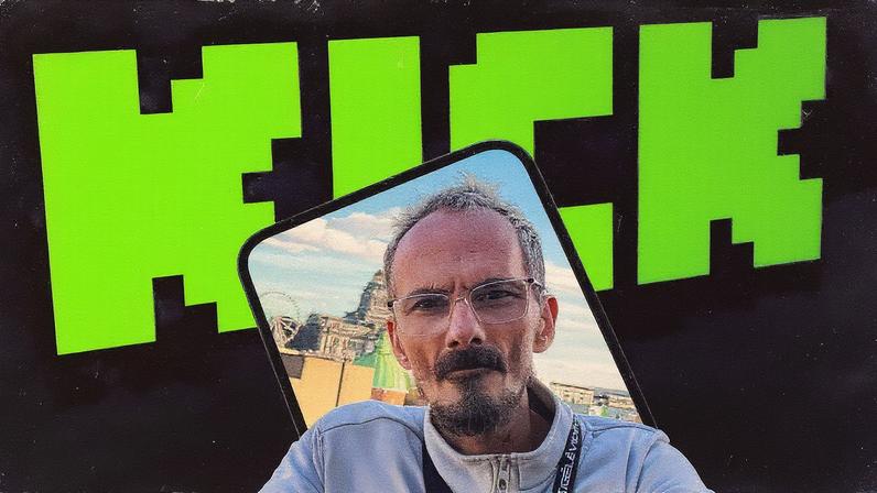 Uma foto de Raphael Graven, o streamer francês conhecido como Jean Pormanove, falecido na segunda-feira durante uma retransmissão na plataforma Kick. (Foto: Dado Ruvic/REUTERS)