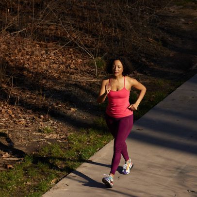 Caminhada japonesa se destaca como nova tendência fitness com diversos benefícios