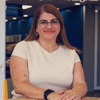 Professora brasileira apresenta projeto de robótica sustentável a Zelensky na Ucrânia