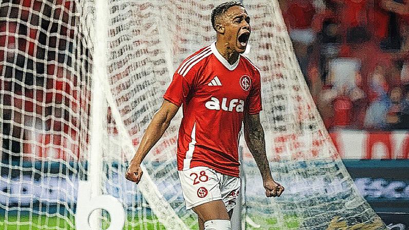 Vitinho comemora gol do Internacional em partida contra o Fortaleza (Foto: Reprodução)
