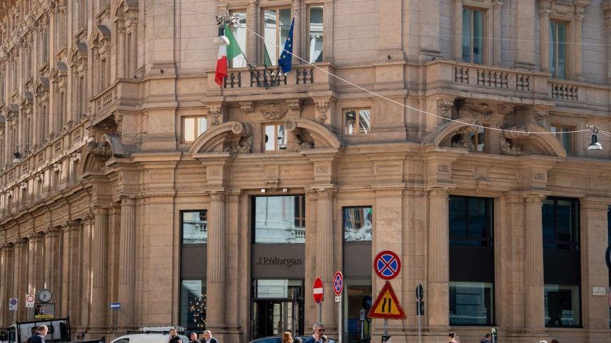 Cerca de metade das negociações de títulos em euros de empresas não americanas não envolveu nenhum dos cinco maiores bancos dos EUA, segundo dados compilados pela Bloomberg. (Foto: Francesca Volpi)