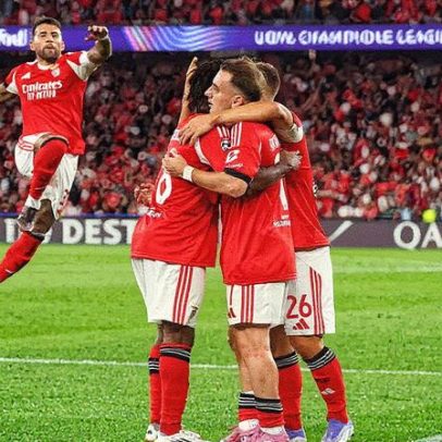 Benfica derrota Fenerbahçe e avança para a fase de grupos da Champions League