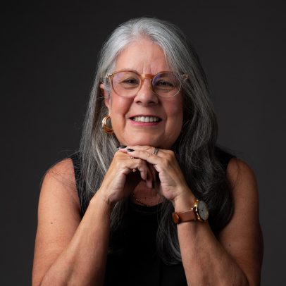 Cuidadoras enfrentam desafios ao cuidar de familiares com Alzheimer e sua saúde