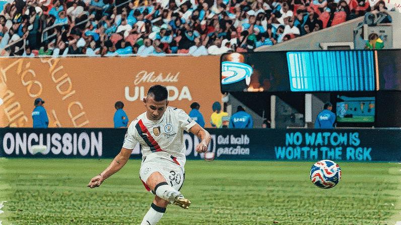 Echeverri chegou ao City no meio de 2025 (Foto: Divulgação/Manchester City)
