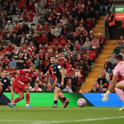 Athletic é derrotado duas vezes pelo Liverpool em Anfield: 4-1 e 3-2