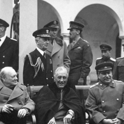 Trump e Putin se reúnem no Alasca e relembram cúpula da 2ª Guerra Mundial