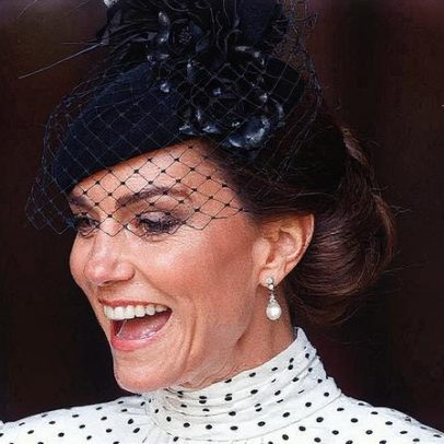 Bolinhas continuam em alta na moda e ensinam como usar com estilo