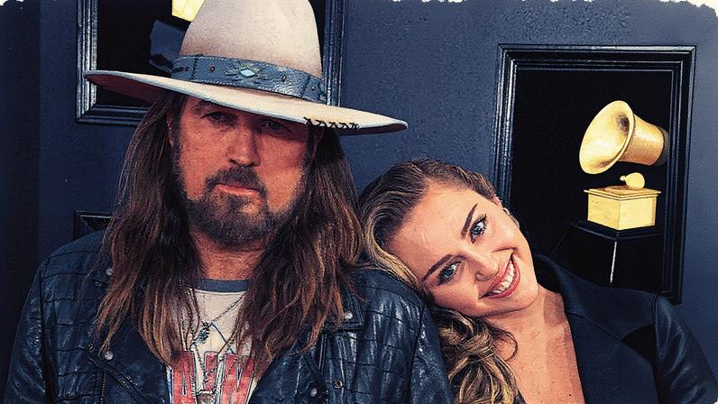 Miley Cyrus deu ao pai Billy Ray Cyrus uma canção original muito especial para seu 64º aniversário, com a participação de dois ícones do rock do Fleetwood Mac. (Foto: Reprodução)
