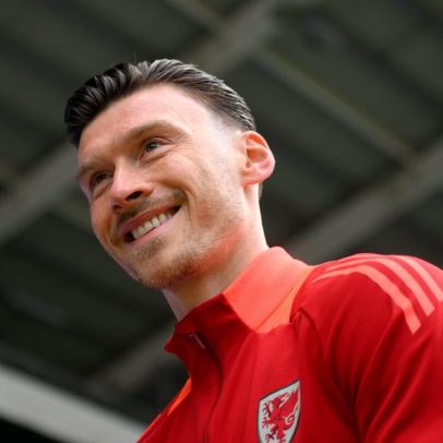 Wrexham anuncia contratação do atacante Kieffer Moore junto ao Sheffield United