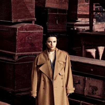 Débora Falabella reflete sobre maturidade e busca por tranquilidade na vida