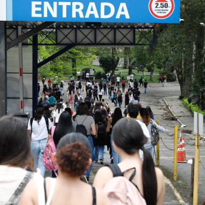 Vereadores do PT apresentam projetos para criação de cursinhos populares