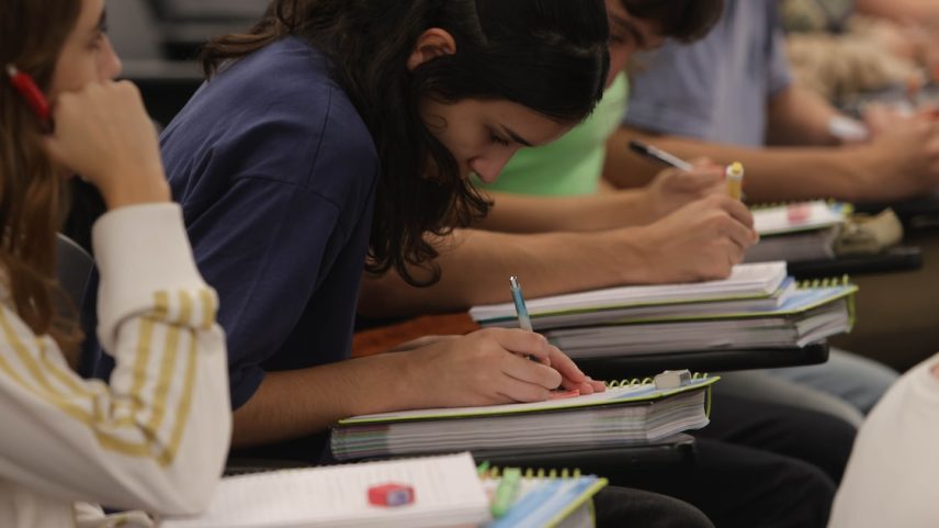 Enem será aplicado nos dias 9 e 16 de novembro deste ano (Foto: Tiago Queiroz/Estadão)