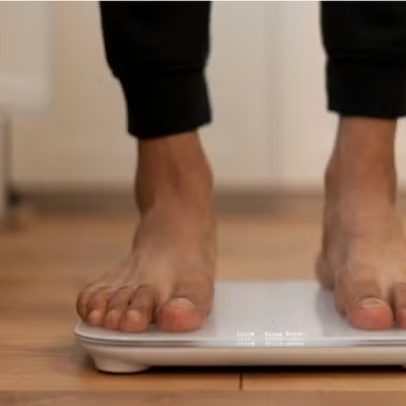 Descubra o horário ideal para se pesar segundo especialistas em saúde