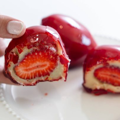 Morango do amor se destaca na Europa com o talento de confeiteiras brasileiras