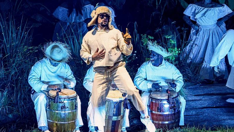 Bad Bunny se apresenta na residência de shows 'No Me Quiero Ir De Aqui' (Foto: Reprodução)