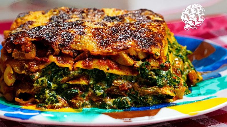 Lasanha de verduras apresentada em um prato (Foto: Reprodução)