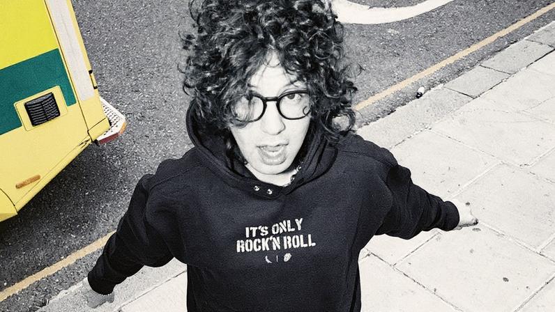 Lucas Jagger em evento promocional (Foto: Reprodução)